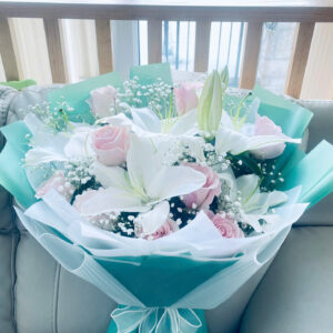 Fresh flower bouquet 33