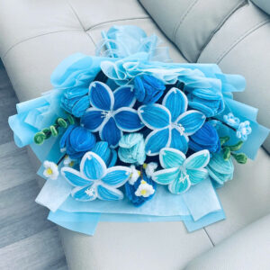Velvet pipe cleaner flowers 01